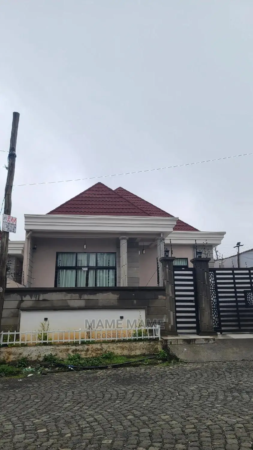 5bdrm Villa in Addis Abeba, Bole for sale