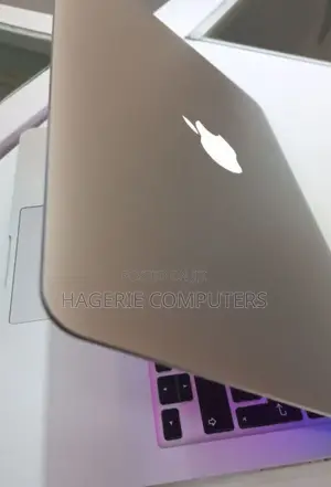 New Laptop Apple MacBook Pro 2015 8GB Intel Core I5 SSD 512GB