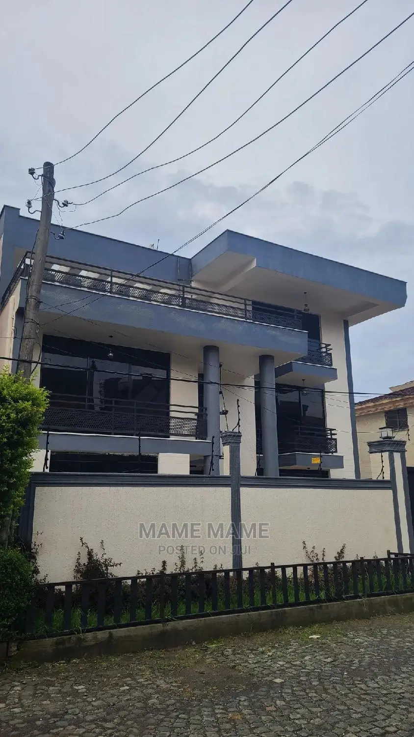 5bdrm House in Addis Abeba, Bole for sale
