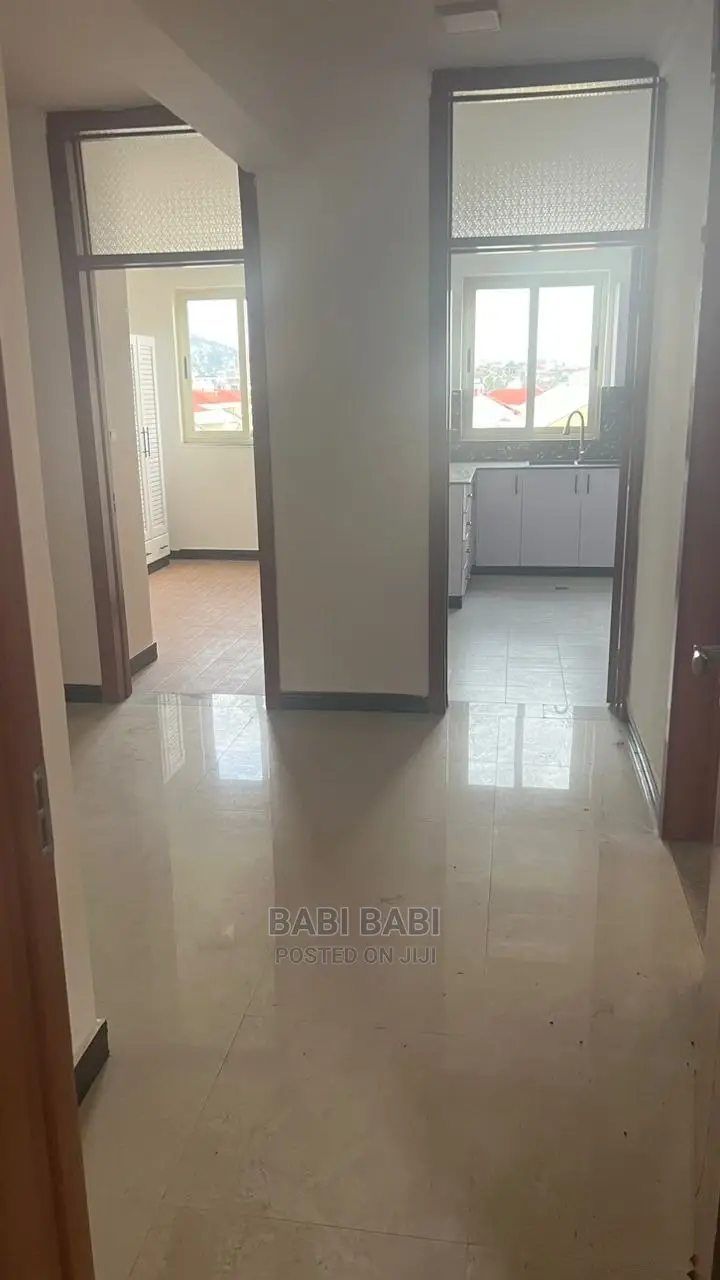 3bdrm Apartment in Semmit, Yeka for sale