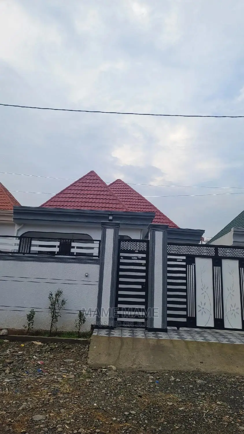 3bdrm Villa in Addis Abeba, Bole for sale