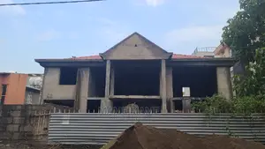 5bdrm House in Addis Abeba, Bole for sale