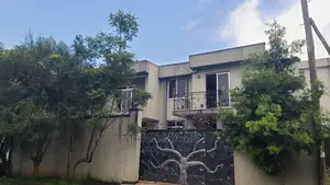 5bdrm House in Addis Abeba, Bole for sale