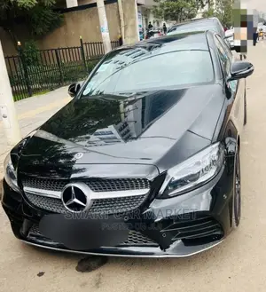 Mercedes-Benz C200 2019 Black