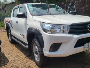 Toyota Hilux 2017 White