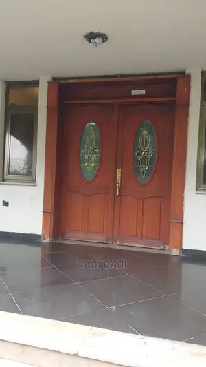 10bdrm House in Bole for sale