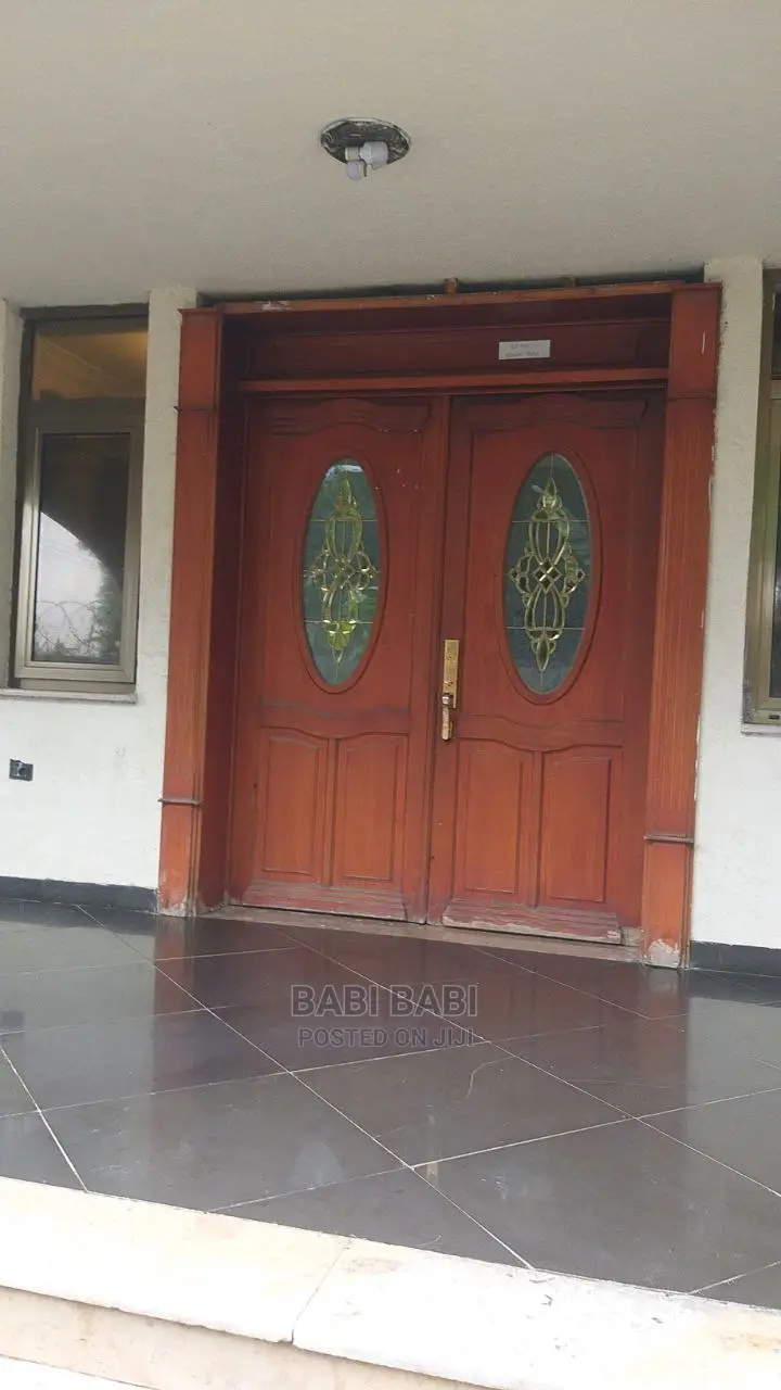10bdrm House in Bole for sale
