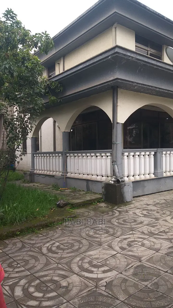 10bdrm House in Bole for sale