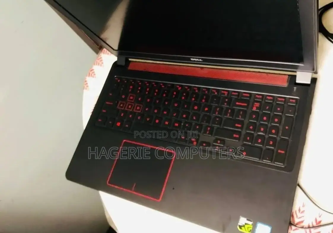 New Laptop Dell Inspiron 15 8GB Intel Core I5 HDD+SSD 1.5T