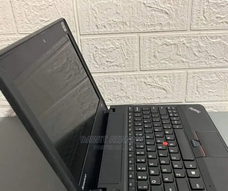 New Laptop Lenovo 4GB Intel Core 2 Quad HDD 320GB
