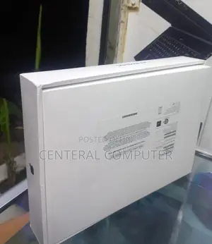 New Laptop Apple MacBook Air 2022 M2 8GB Apple M2 SSD 256GB
