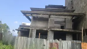 8bdrm House in Cmc., Yeka for sale