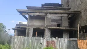8bdrm House in Cmc., Yeka for sale