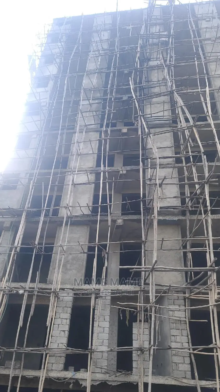 10bdrm Apartment in Cmc, Yeka for sale