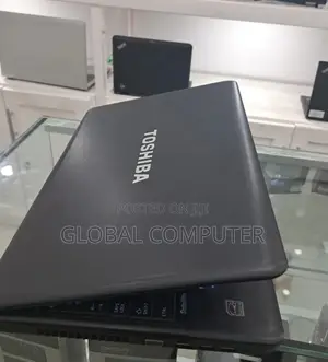New Laptop Toshiba Satellite C850 4GB Intel Core i5 HDD 320GB