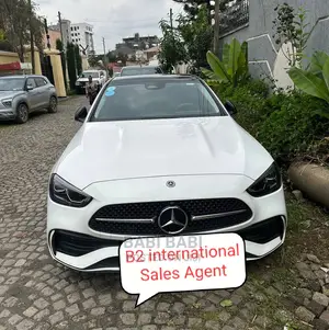 New Mercedes-Benz C200 2022 White