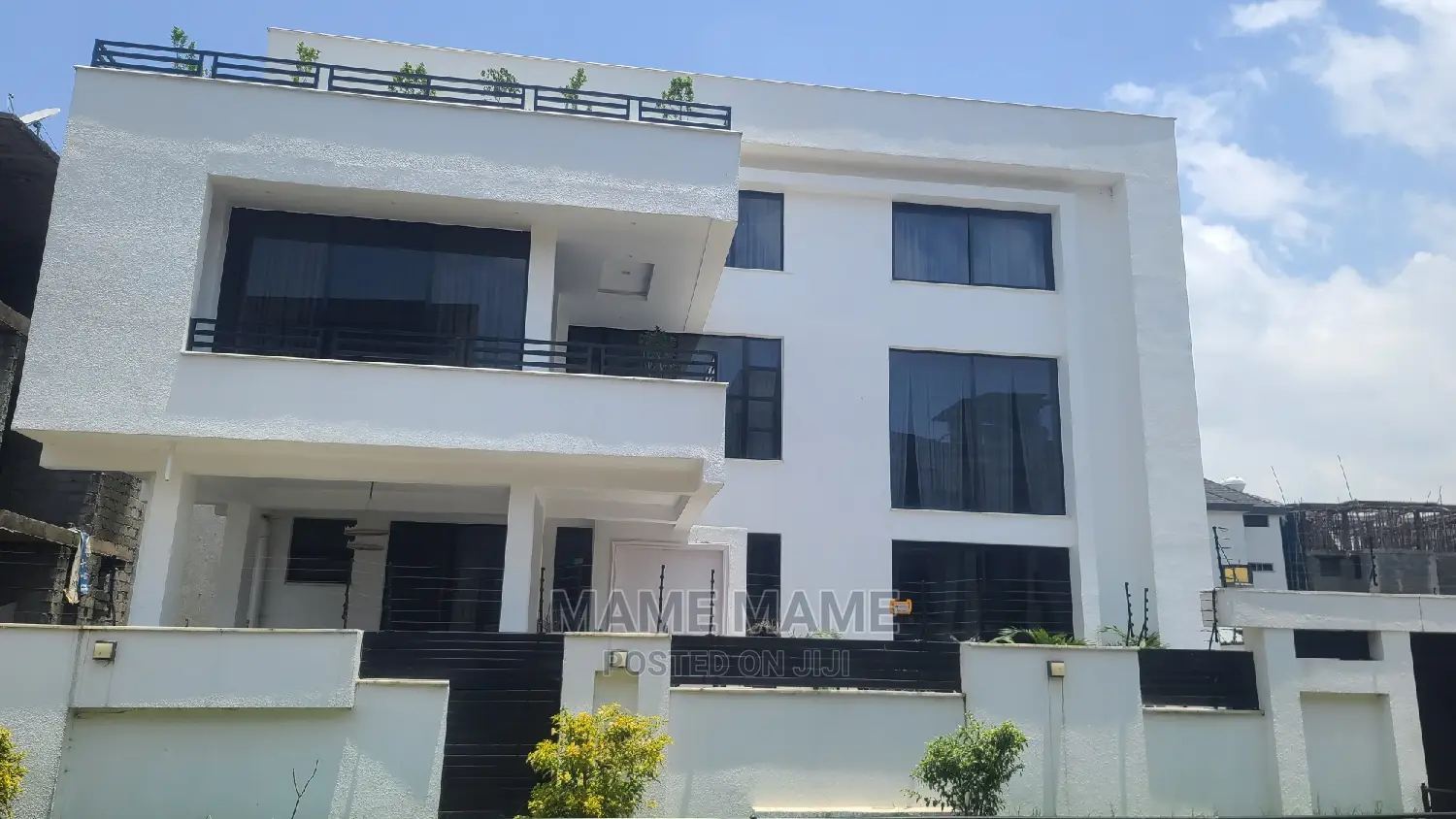 10bdrm House in Addis Abeba, Bole for sale