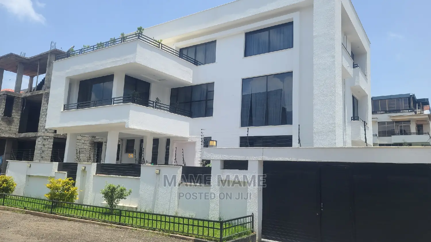 10bdrm House in Addis Abeba, Bole for sale