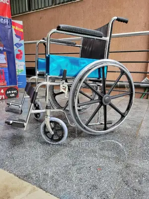 Lightweight Folding Medical Wheelchair