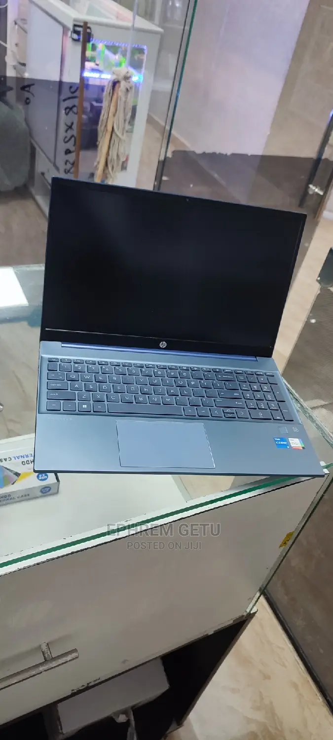 New Laptop HP Pavilion 15 8GB Intel Core I5 SSD 512GB