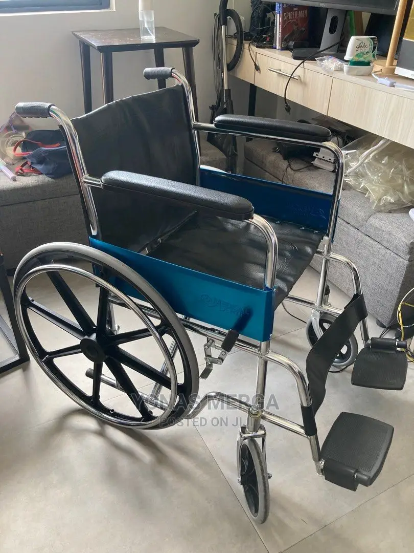 Lightweight Folding Wheelchair Driving Medical, Manual