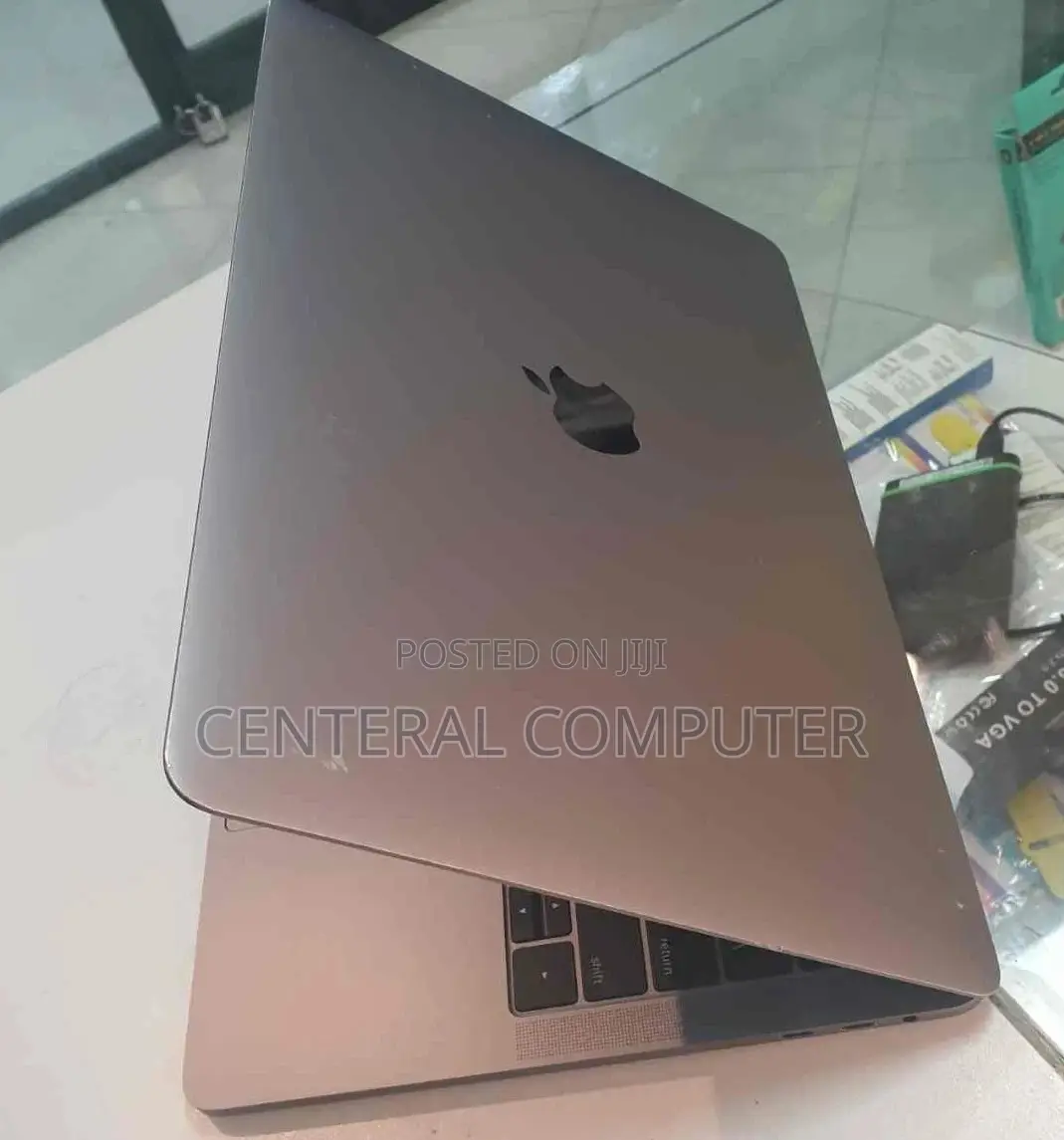 New Laptop Apple MacBook Pro 2016 256GB Intel Core I5 SSD 256GB
