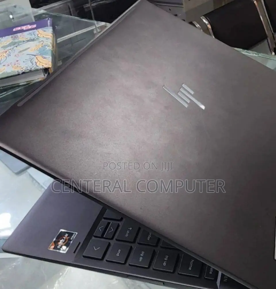 New Laptop HP Envy 13 8GB AMD Ryzen 3 SSD 512GB