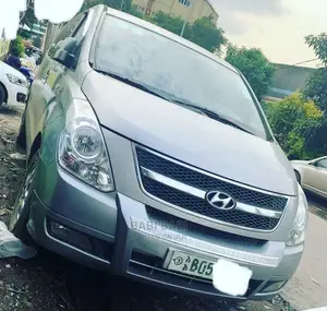 Hyundai Starex 2015 Silver