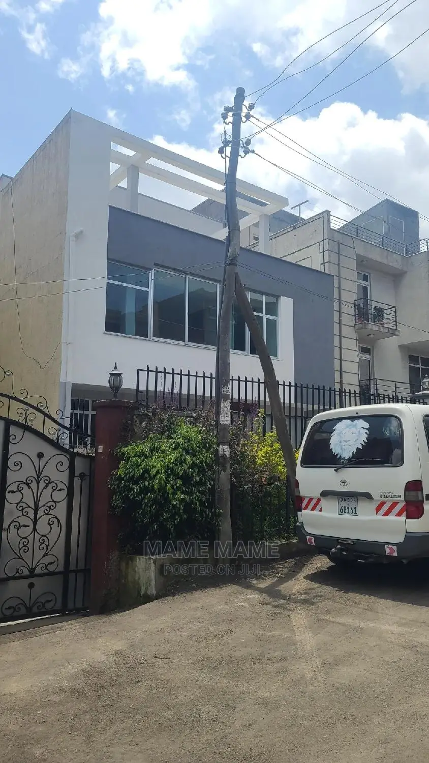 4bdrm House in Addis Abeba, Bole for sale