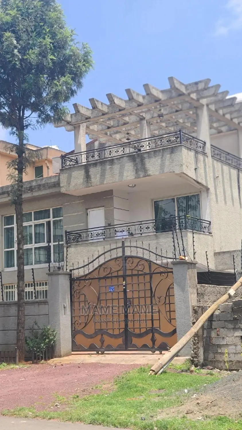 5bdrm House in Addis Abeba, Bole for sale