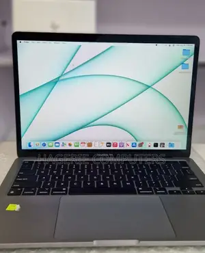 New Laptop Apple MacBook Pro M1 8GB Apple M1 Pro SSD 256GB