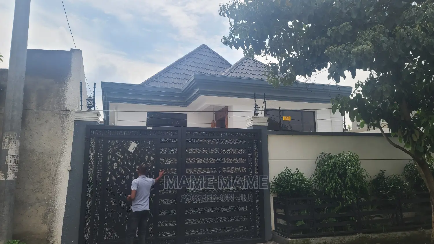 3bdrm Villa in Addis Abeba, Nifas Silk-Lafto for sale