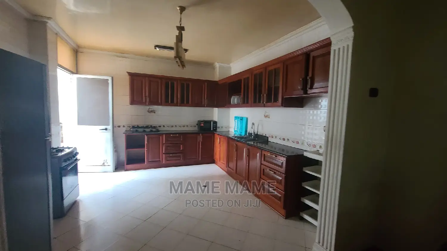 Furnished 6bdrm House in Addis Abeba, Bole for rent