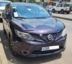 Nissan Qashqai 2017 Burgundy
