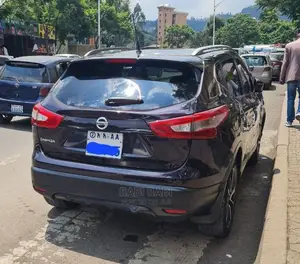 Nissan Qashqai 2017 Burgundy