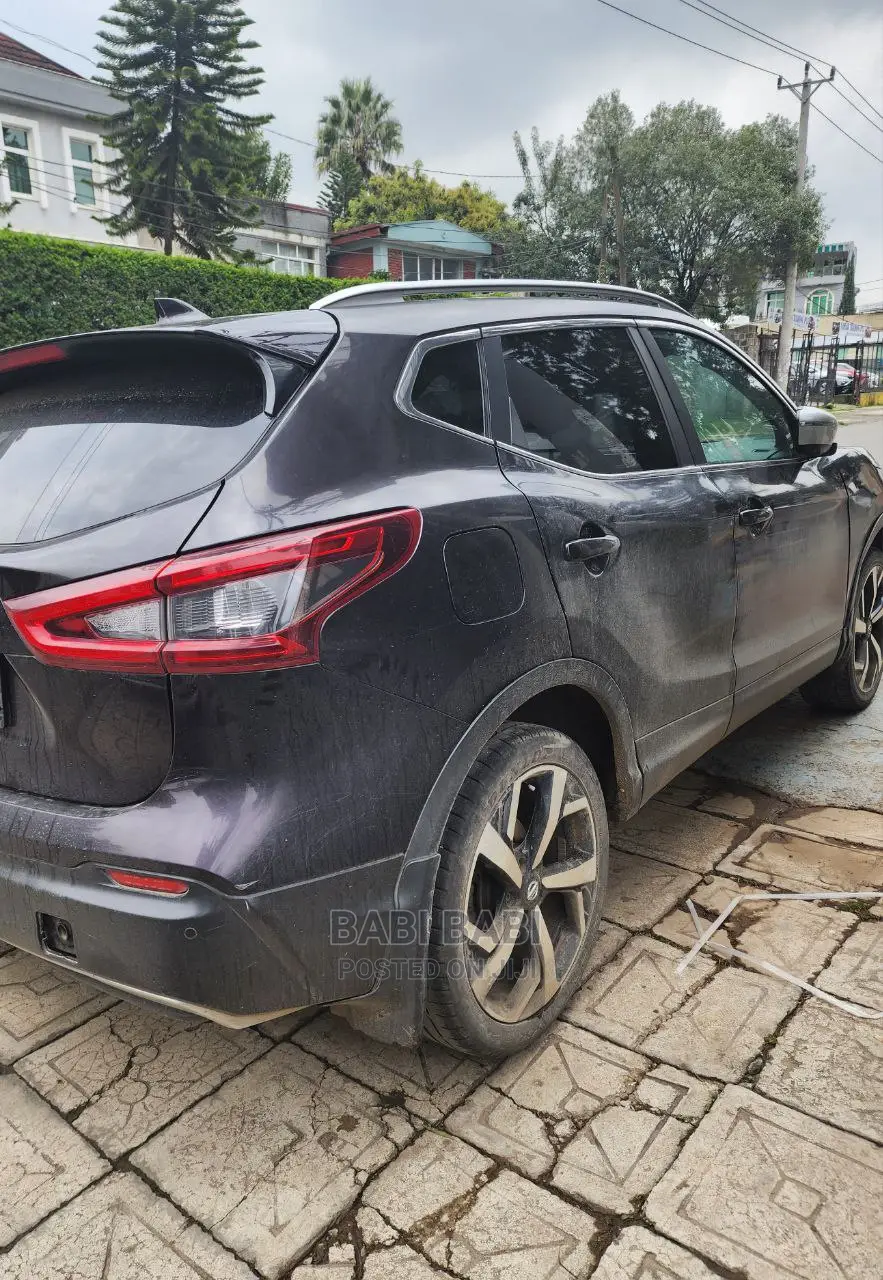 Nissan Qashqai 2017 Burgundy