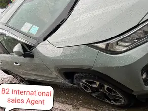 Toyota RAV4 2021 Green