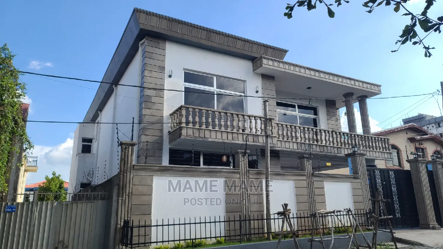 8bdrm House in Addis Abeba, Bole for sale