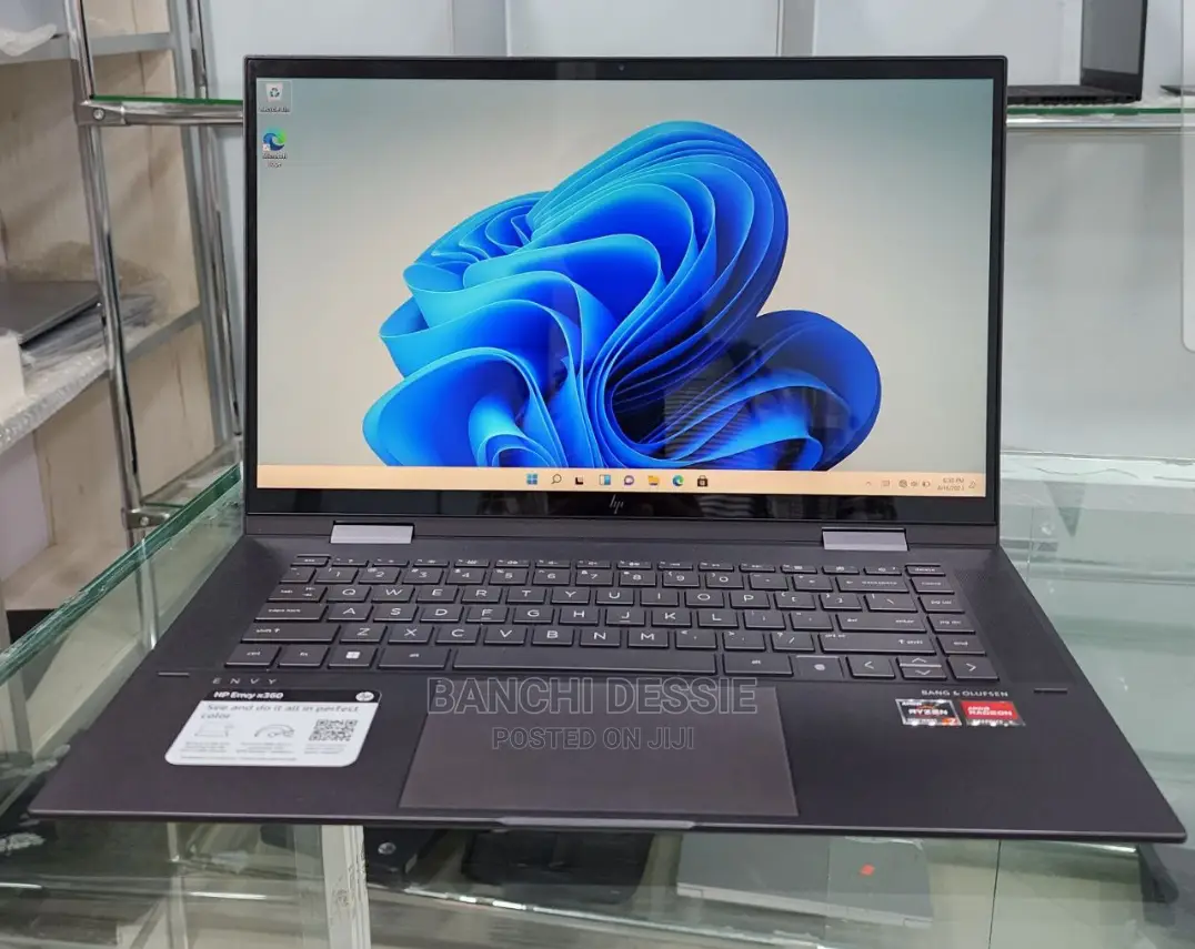 New Laptop HP Envy X360 16GB AMD Ryzen 7 SSD 512GB