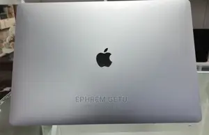 New Laptop Apple MacBook Pro 2017 16GB Intel Core I7 SSD 512GB
