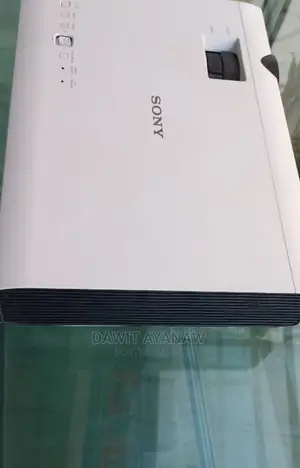 Soy Projector VPL-DX221