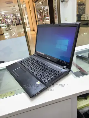 New Laptop Casper Excalibur 4GB Intel Core I3 SSHD (Hybrid) 256GB