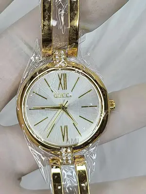 • Gucci Ladies Wrist Watch ለሴቶች