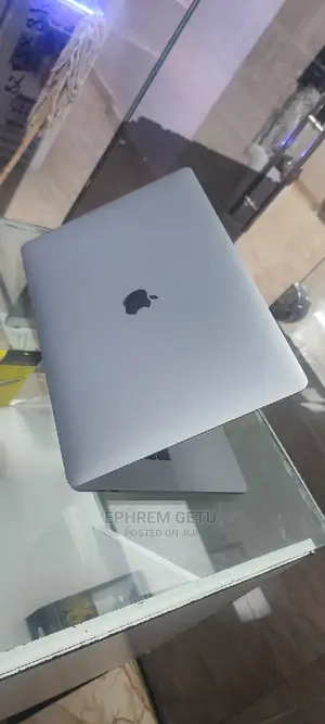 New Laptop Apple MacBook Pro 2017 16GB Intel Core I7 SSD 512GB
