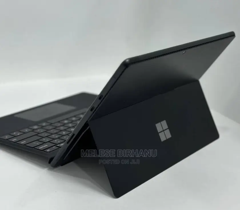 New Laptop Microsoft Surface 16GB Intel Core I7 SSD 256GB