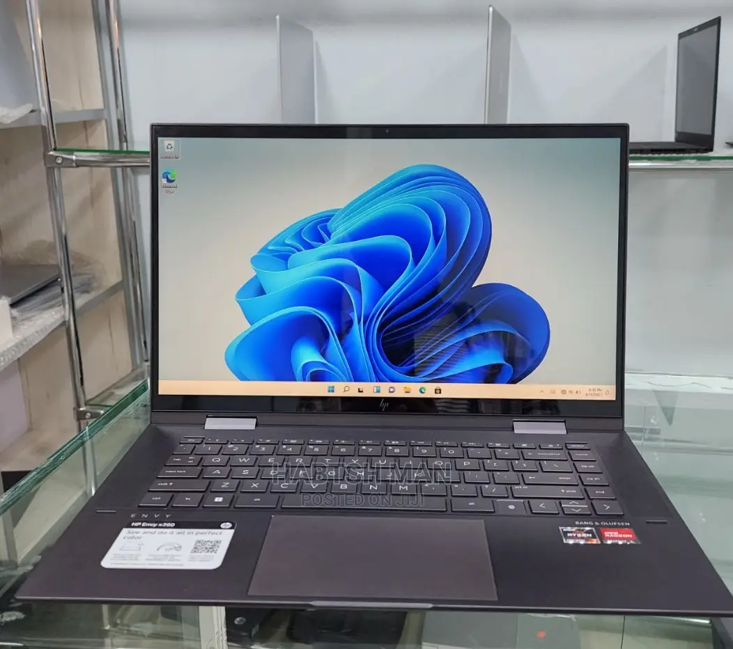 New Laptop HP Envy X360 16GB AMD Ryzen 7 SSD 512GB