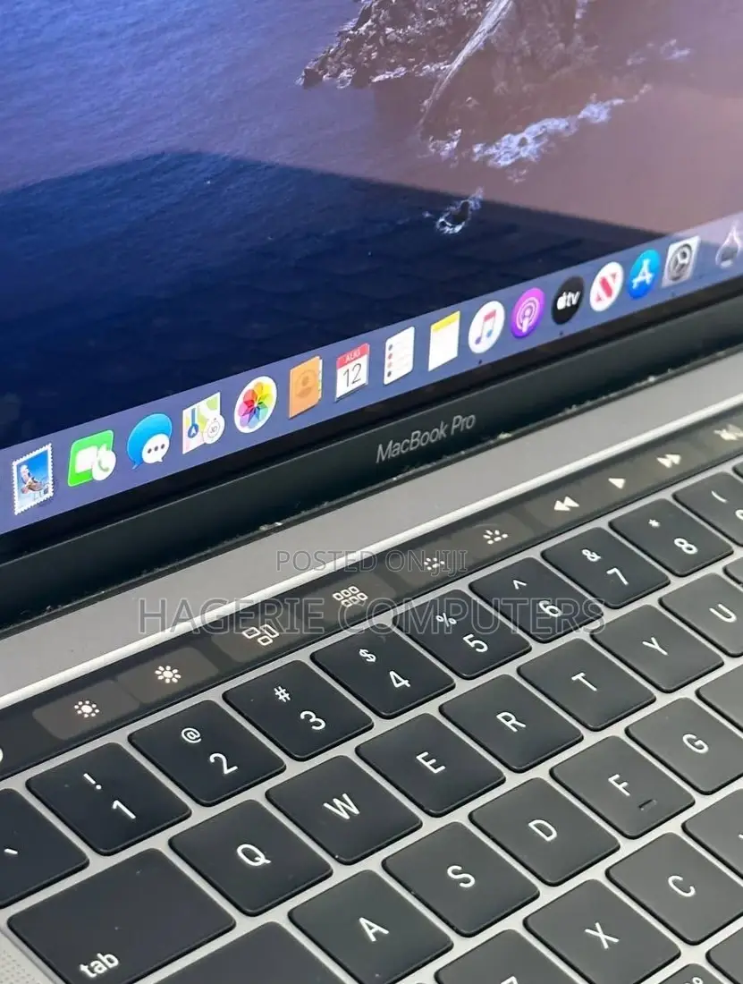 New Laptop Apple MacBook Pro 2019 8GB Intel Core I5 SSD 256GB