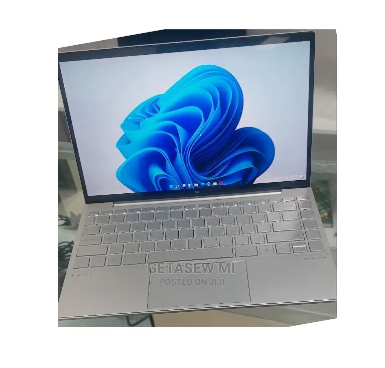 New Laptop HP Envy X360 8GB Intel Core i7 SSD 512GB