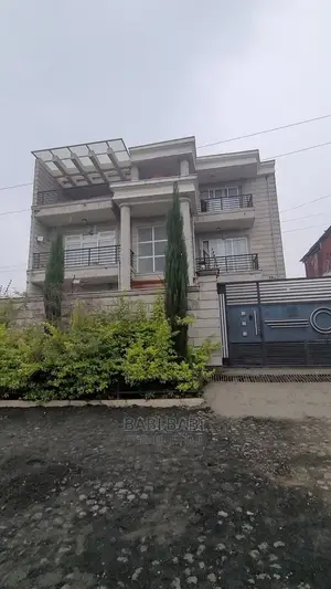 8bdrm House in Lafto Site for sale