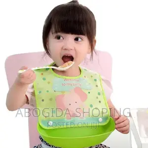 Baby Silicon Waterproof Adjustable Feeding Bib Saliva Bag